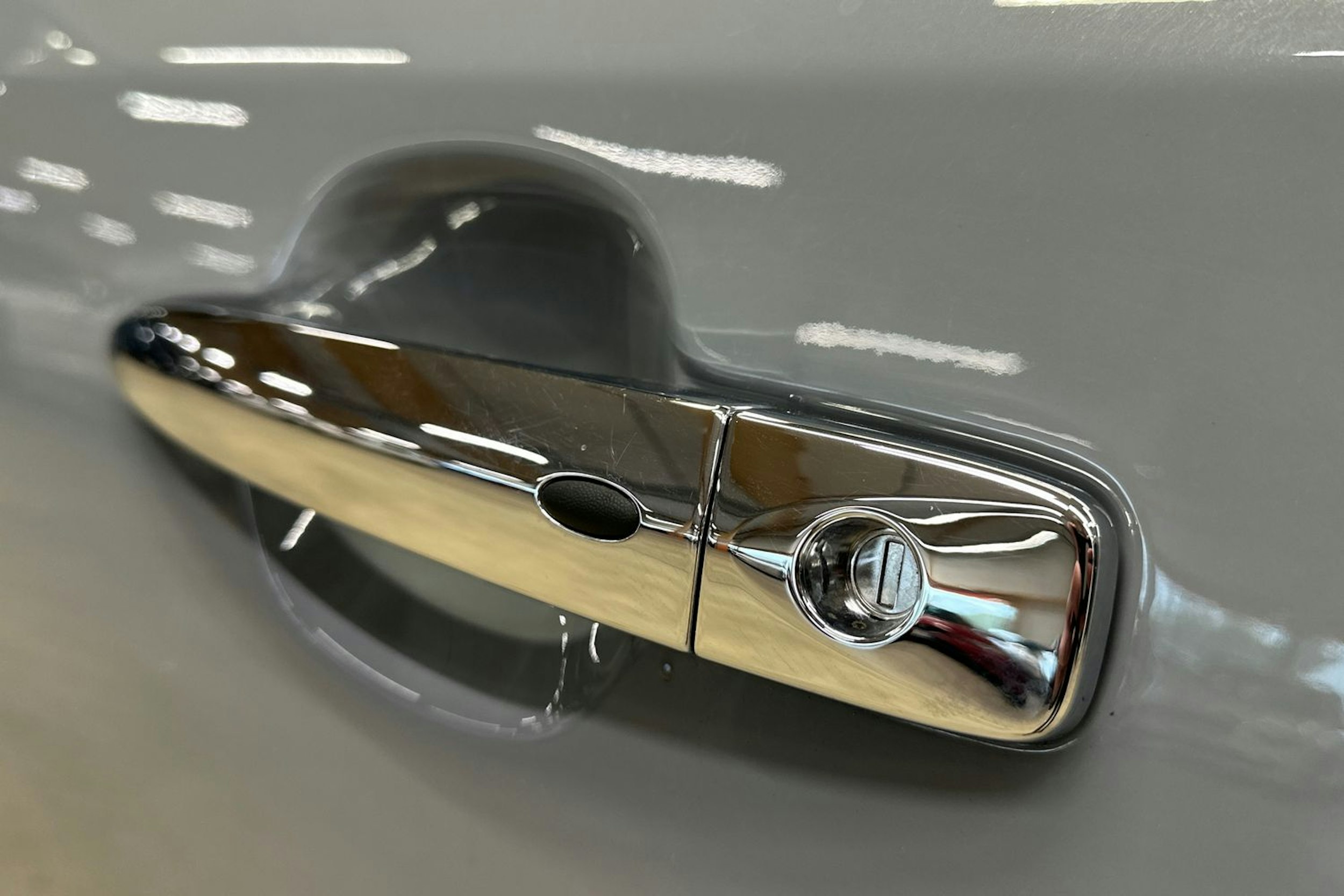 harmaa Nissan Leaf 2021 kuva 32.