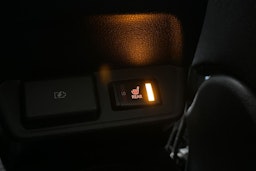 harmaa Nissan Leaf 2022 kuva 15.