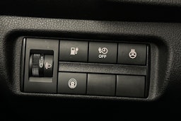 harmaa Nissan Leaf 2022 kuva 22.