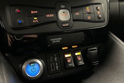 harmaa Nissan Leaf 2022 kuva 24.