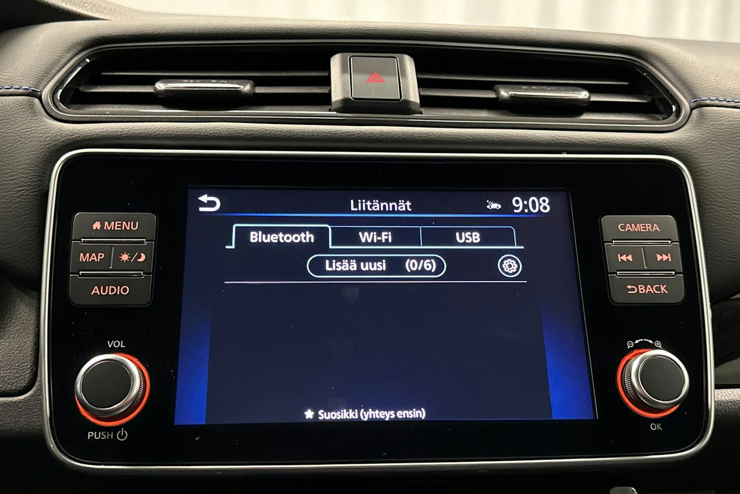 harmaa Nissan Leaf 2022 kuva 27.