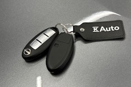 harmaa Nissan Leaf 2022 kuva 29.