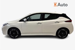 valkoinen Nissan Leaf 2022 kuva 6.