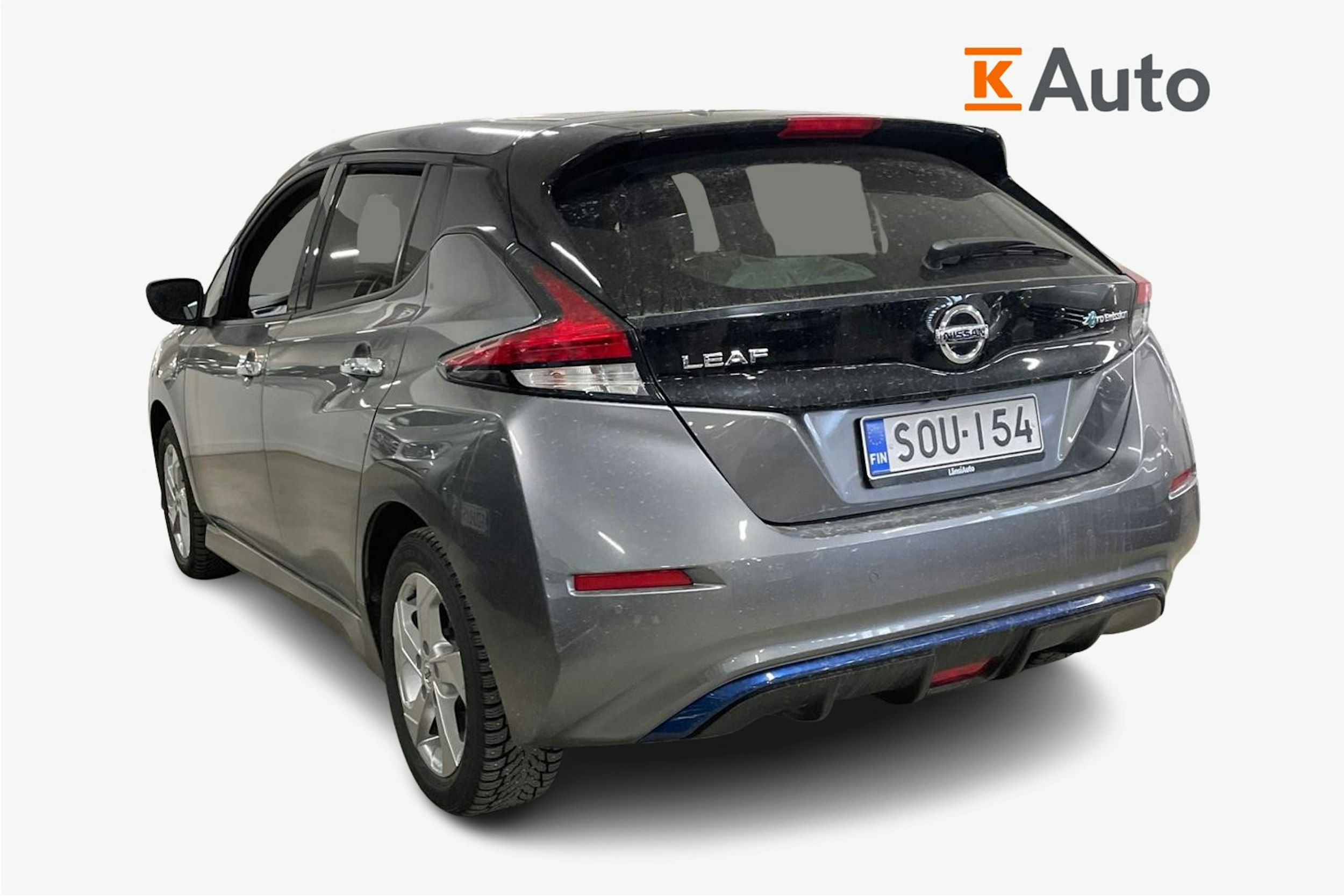 Harmaa Nissan Leaf 2022 kuva 2.