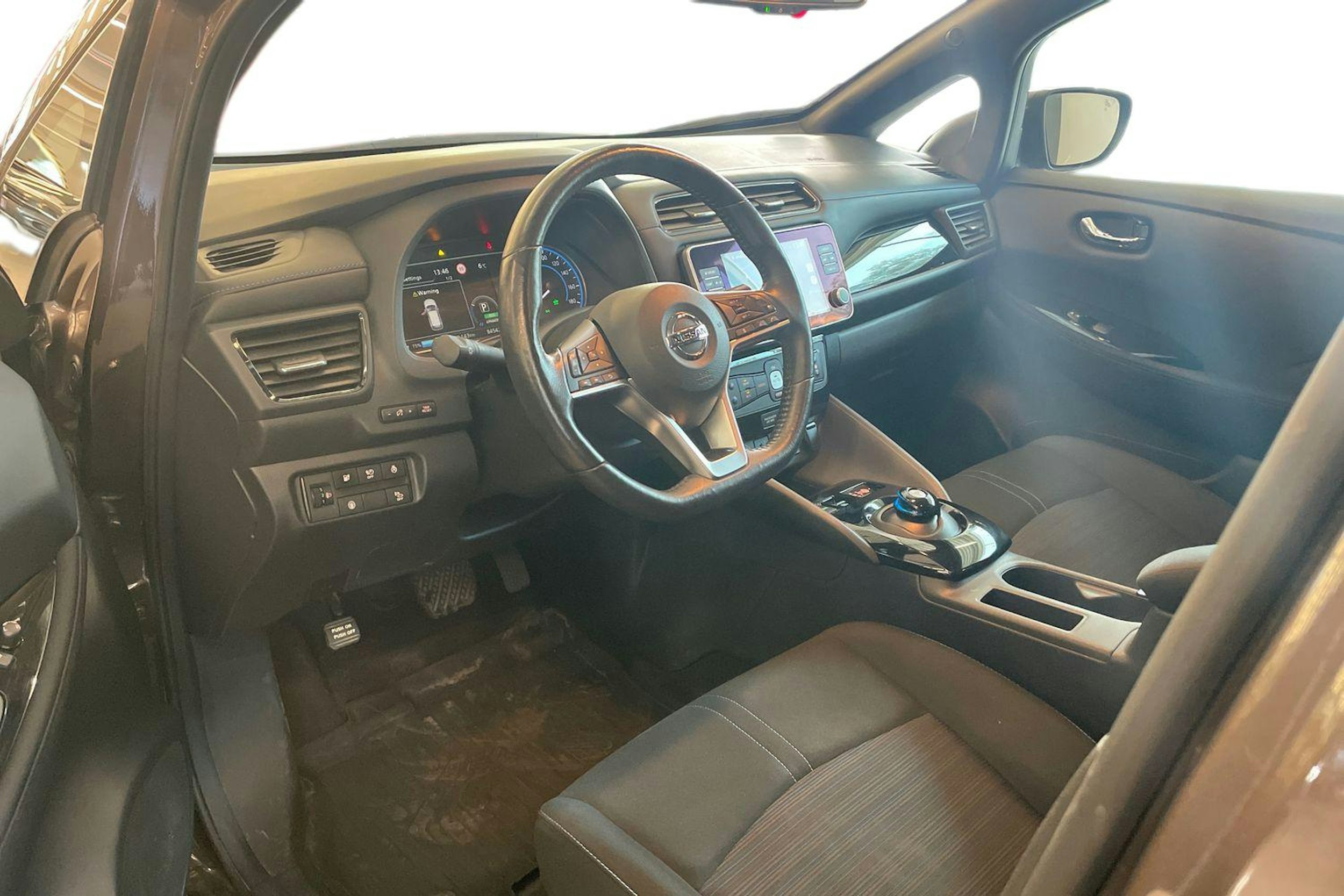 ruskea (beige) Nissan Leaf 2022 kuva 6.