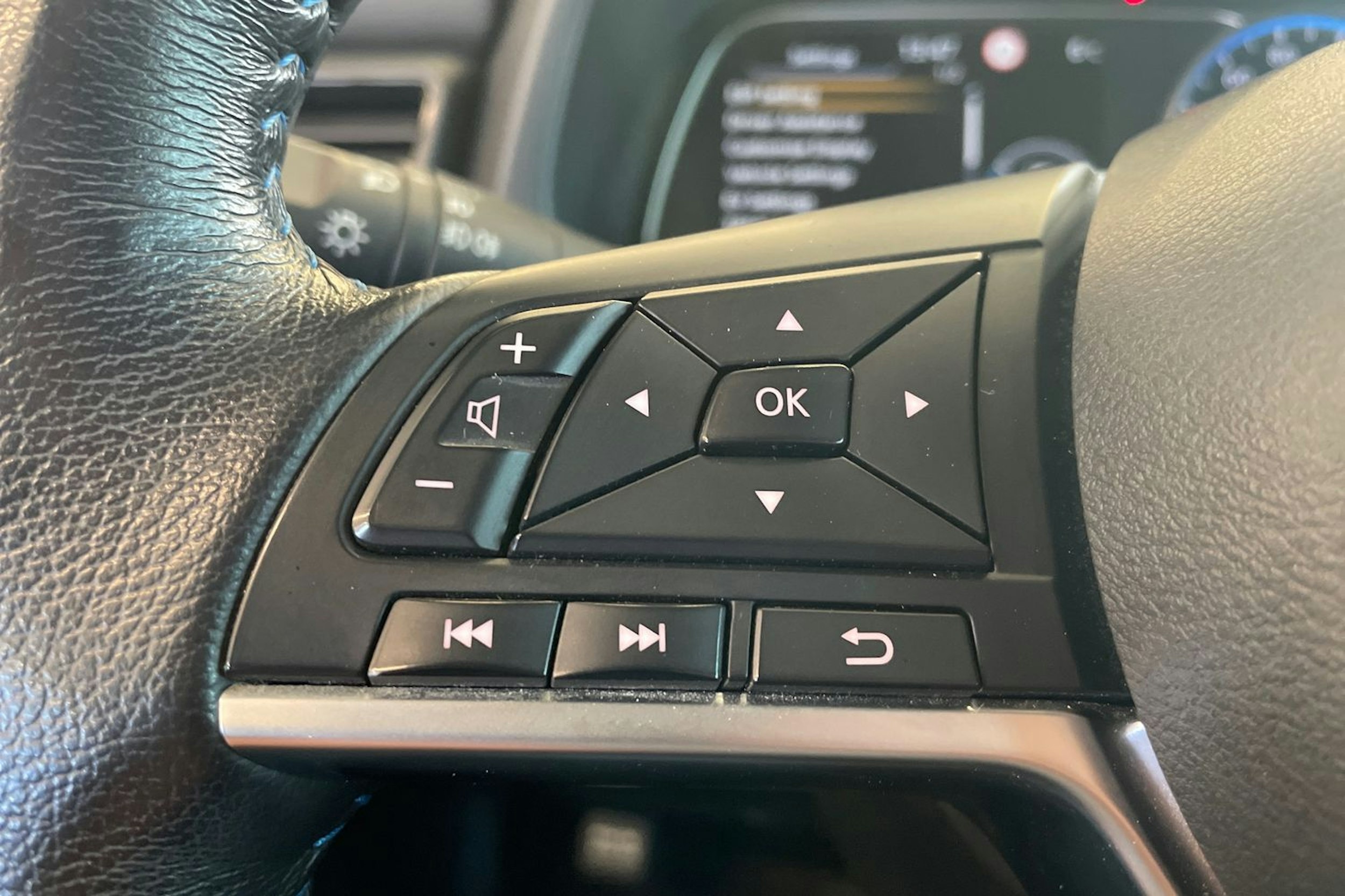 ruskea (beige) Nissan Leaf 2022 kuva 12.