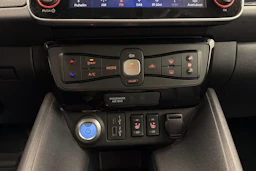 Valkoinen Nissan Leaf 2022 kuva 22.