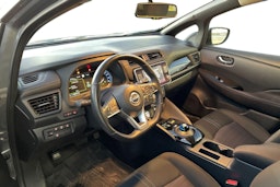 harmaa Nissan Leaf 2023 kuva 3.