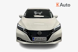 valkoinen Nissan Leaf 2023 kuva 4.