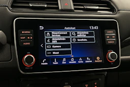 valkoinen Nissan Leaf 2023 kuva 23.