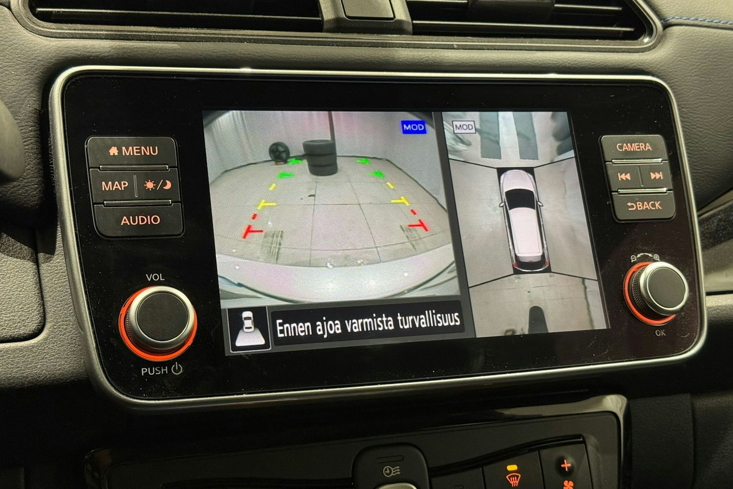 valkoinen Nissan Leaf 2023 kuva 21.