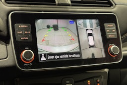 valkoinen Nissan Leaf 2023 kuva 21.