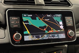 valkoinen Nissan Leaf 2023 kuva 22.