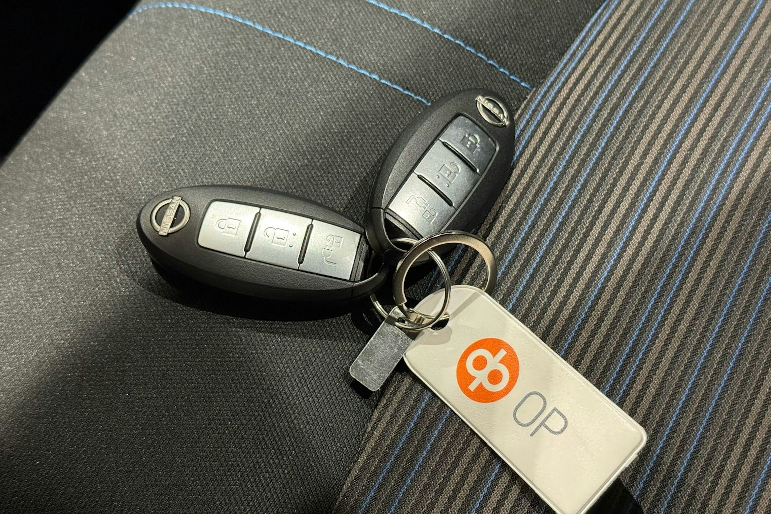 valkoinen Nissan Leaf 2023 kuva 26.