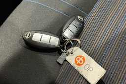 valkoinen Nissan Leaf 2023 kuva 26.