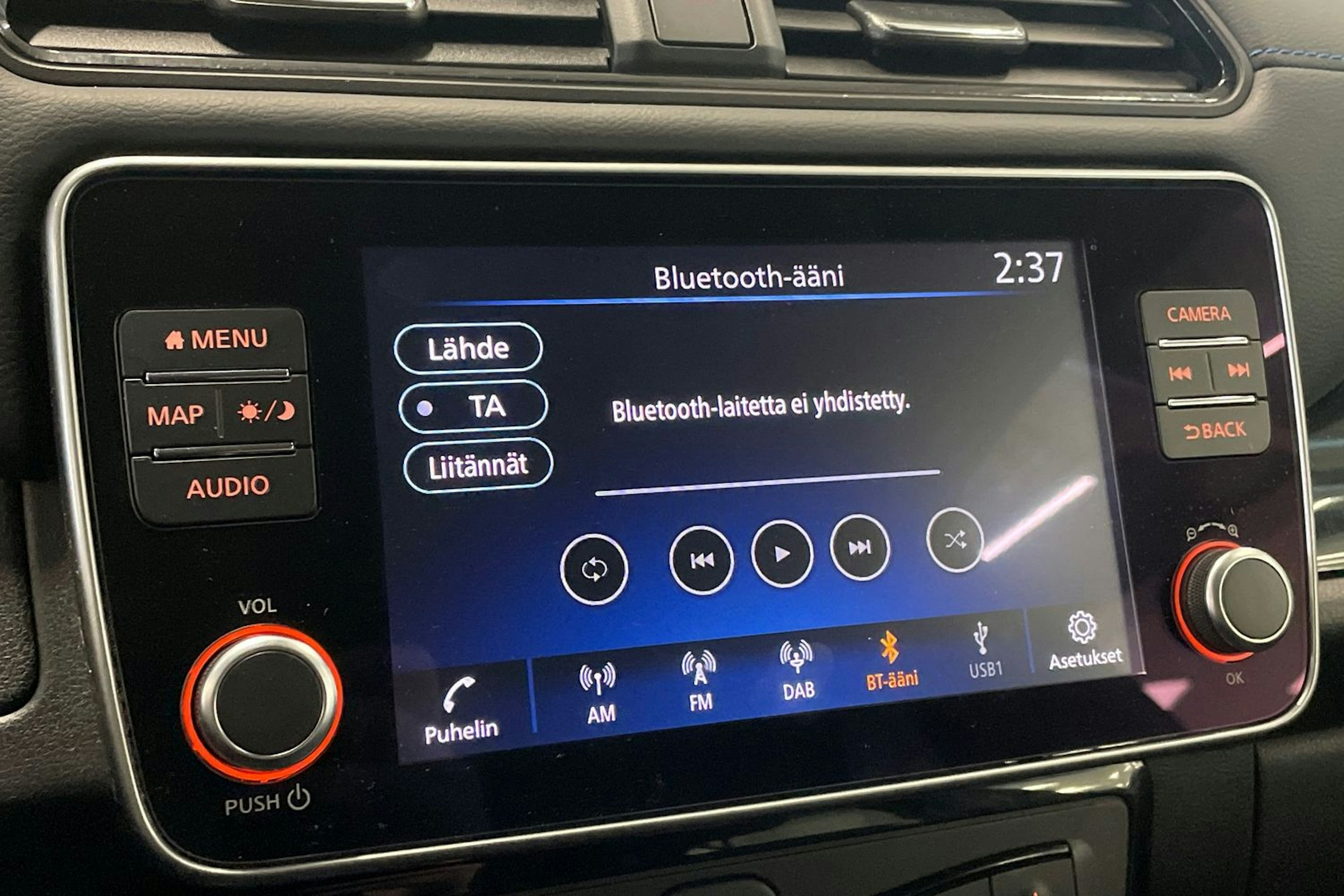 harmaa Nissan Leaf 2023 kuva 25.