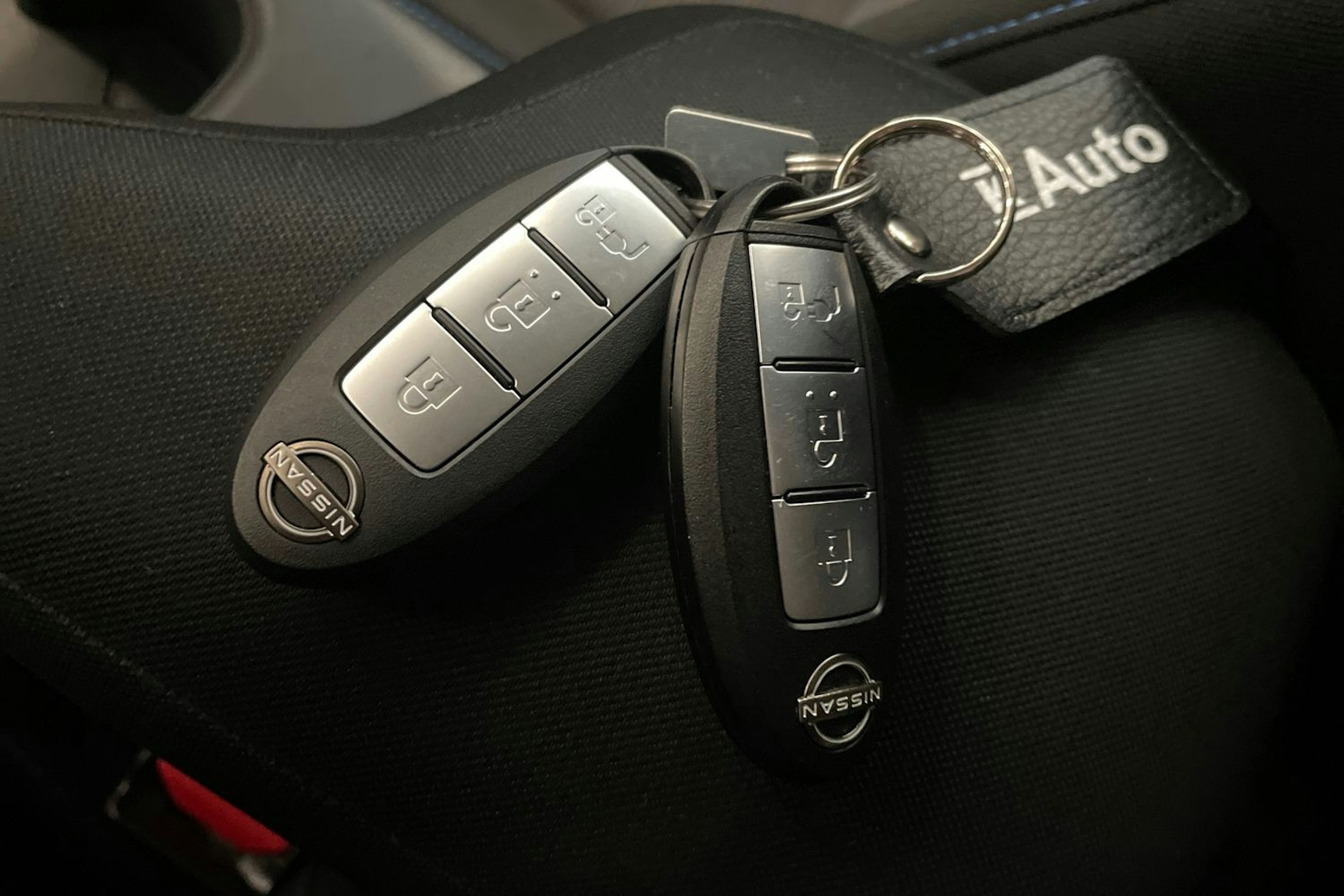 harmaa Nissan Leaf 2023 kuva 29.