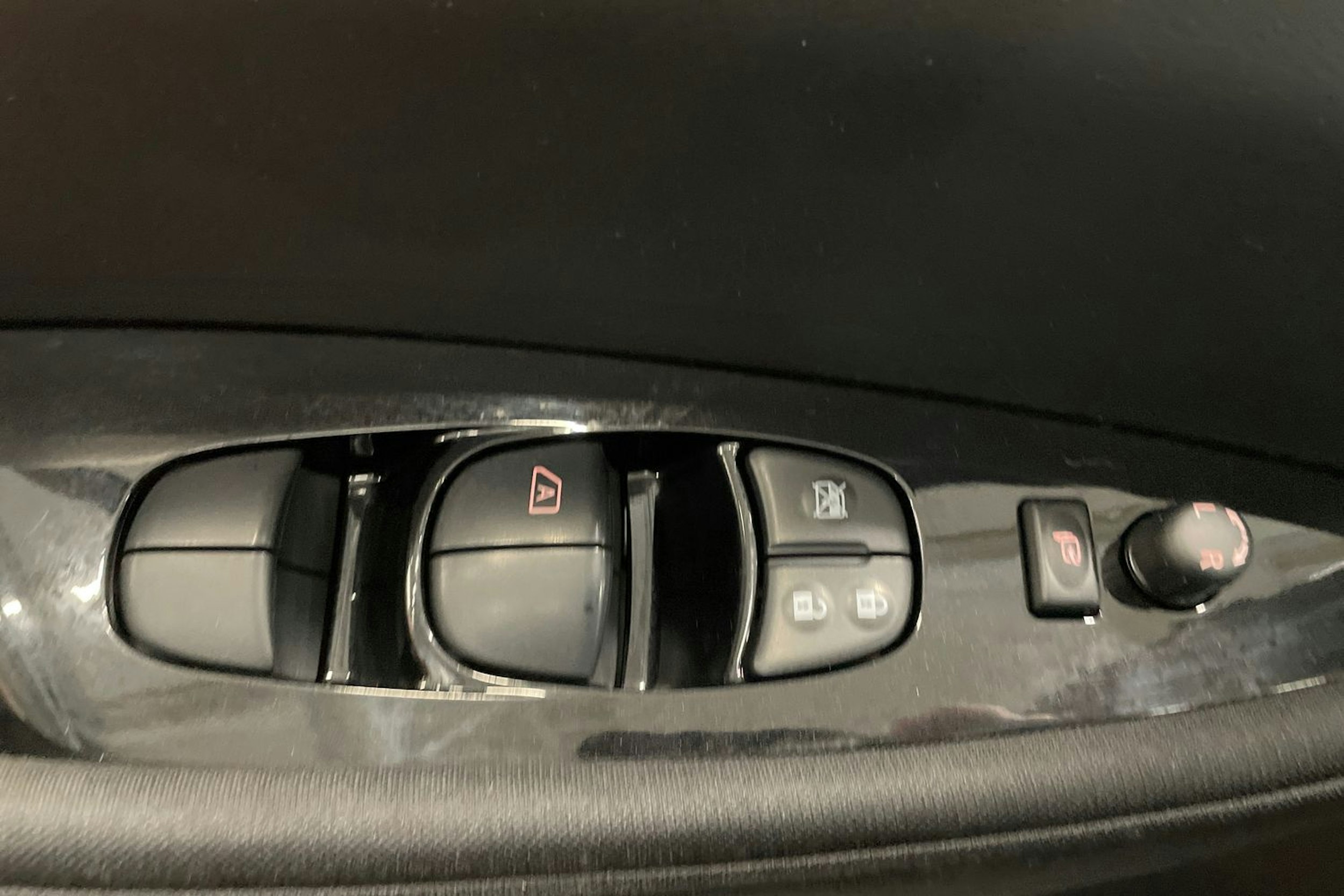 harmaa Nissan Leaf 2023 kuva 30.