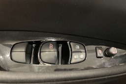 harmaa Nissan Leaf 2023 kuva 30.