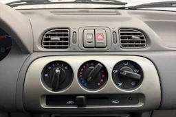 Vihreä Nissan MICRA 2001 kuva 13.