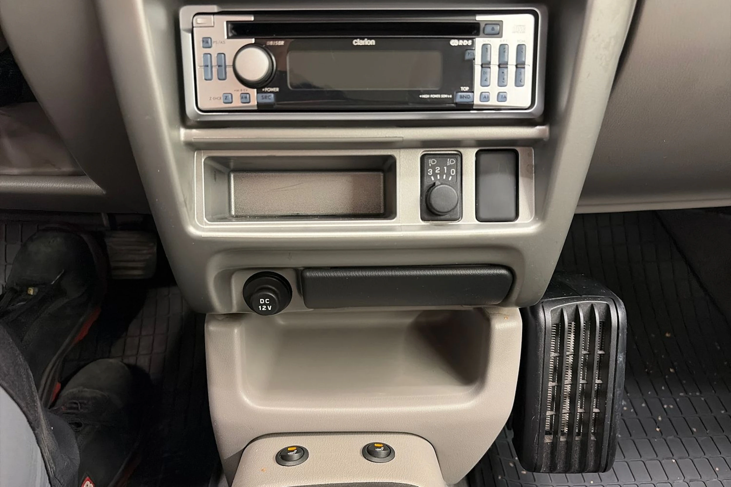 Vihreä Nissan MICRA 2001 kuva 14.