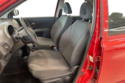punainen Nissan Micra 2006 kuva 6.