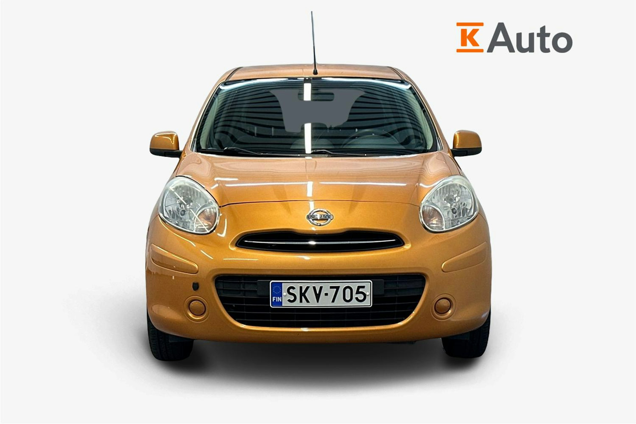 oranssi Nissan Micra 2013 kuva 5.
