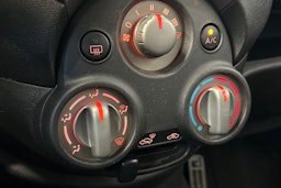 oranssi Nissan Micra 2013 kuva 18.