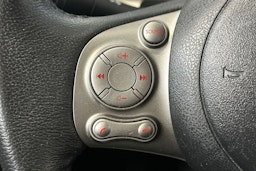 oranssi Nissan Micra 2013 kuva 21.