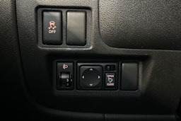 oranssi Nissan Micra 2013 kuva 22.