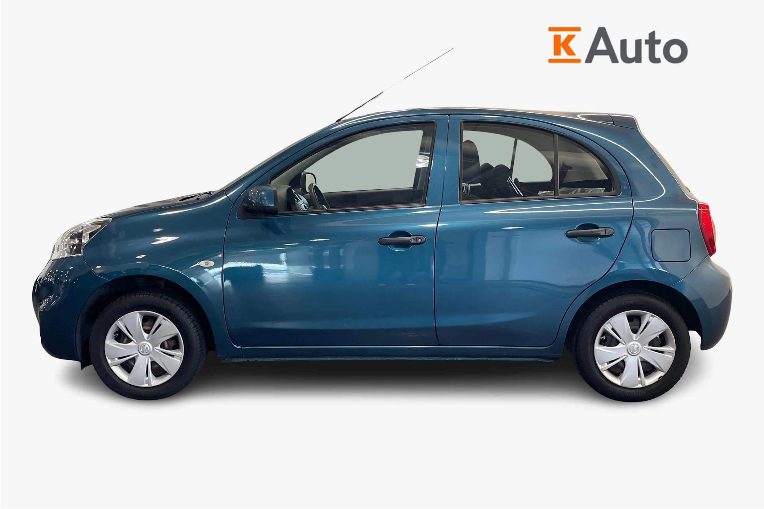 sininen Nissan Micra 2015 kuva 5.