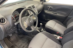 sininen Nissan Micra 2015 kuva 6.