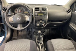 sininen Nissan Micra 2015 kuva 7.