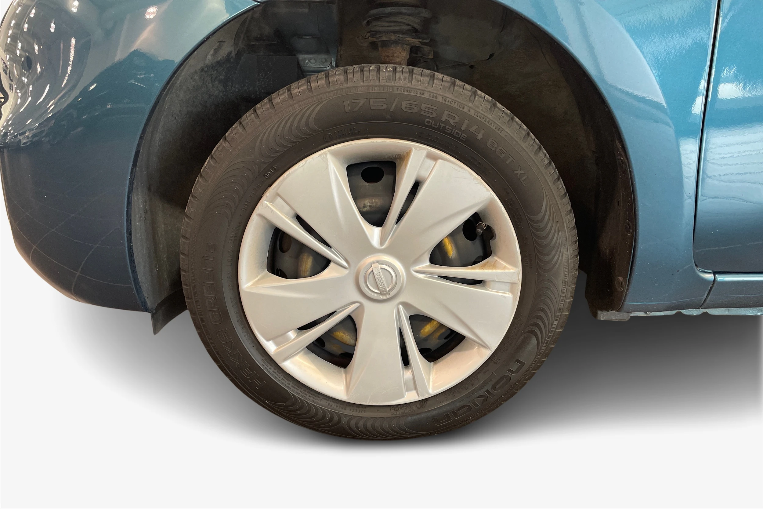 sininen Nissan Micra 2015 kuva 9.
