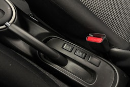 harmaa Nissan Micra 2015 kuva 28.