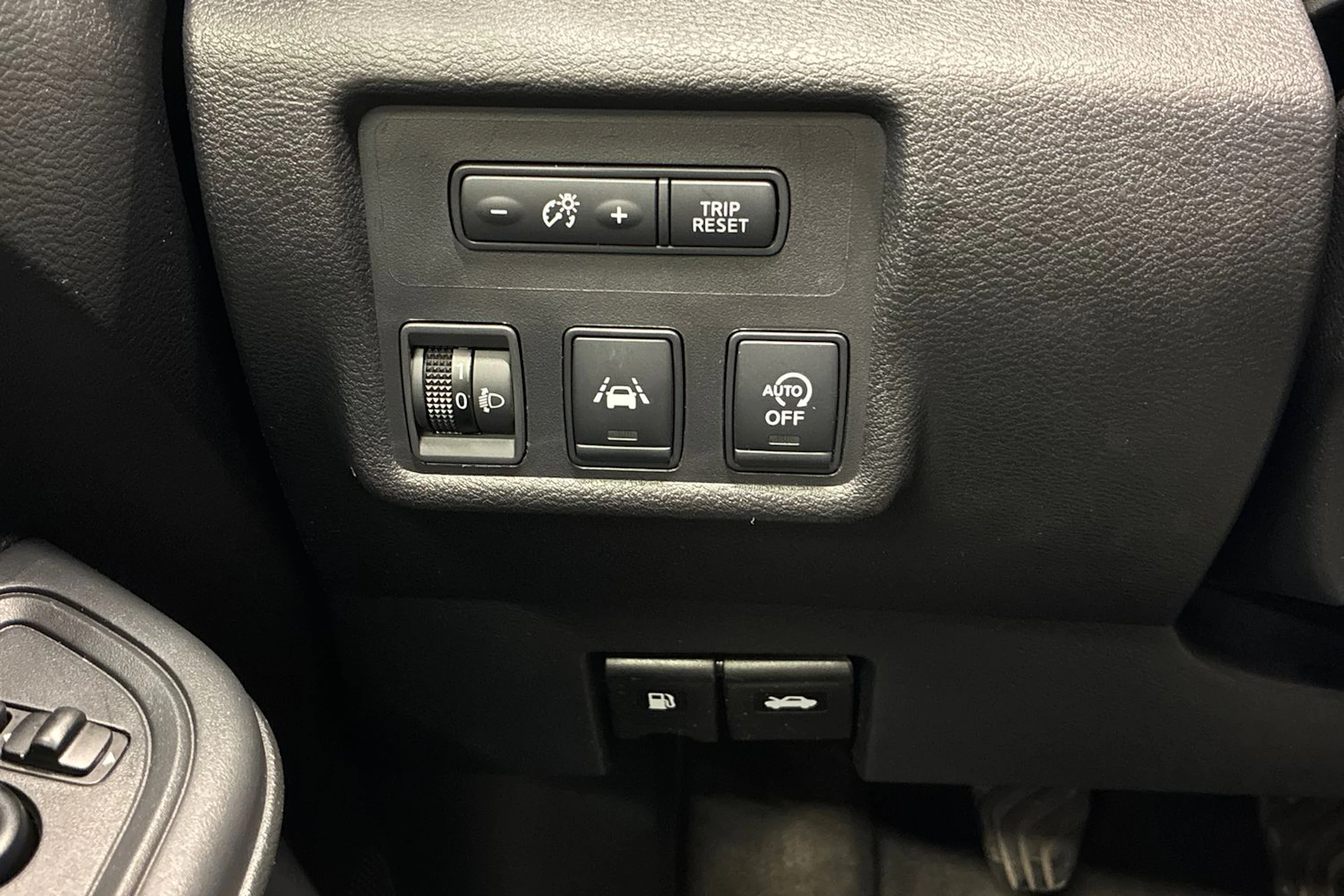 harmaa Nissan Micra 2017 kuva 15.