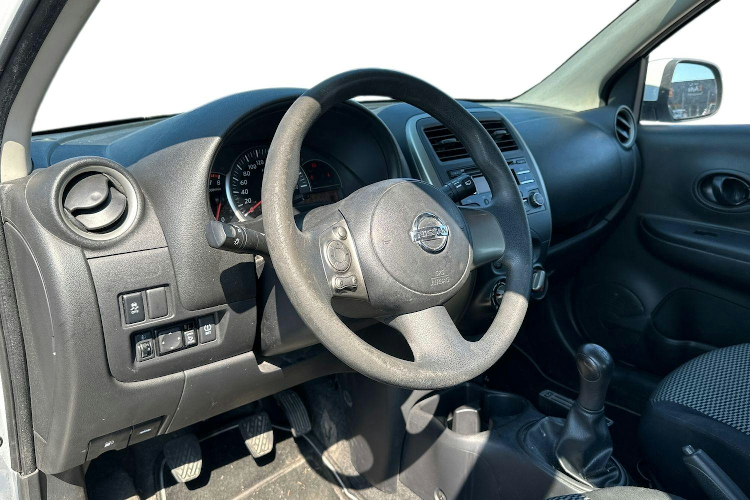 valkoinen Nissan Micra 2017 kuva 3.