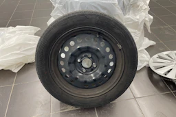 harmaa Nissan Micra 2018 kuva 10.