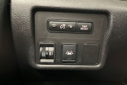 punainen Nissan Micra 2018 kuva 25.