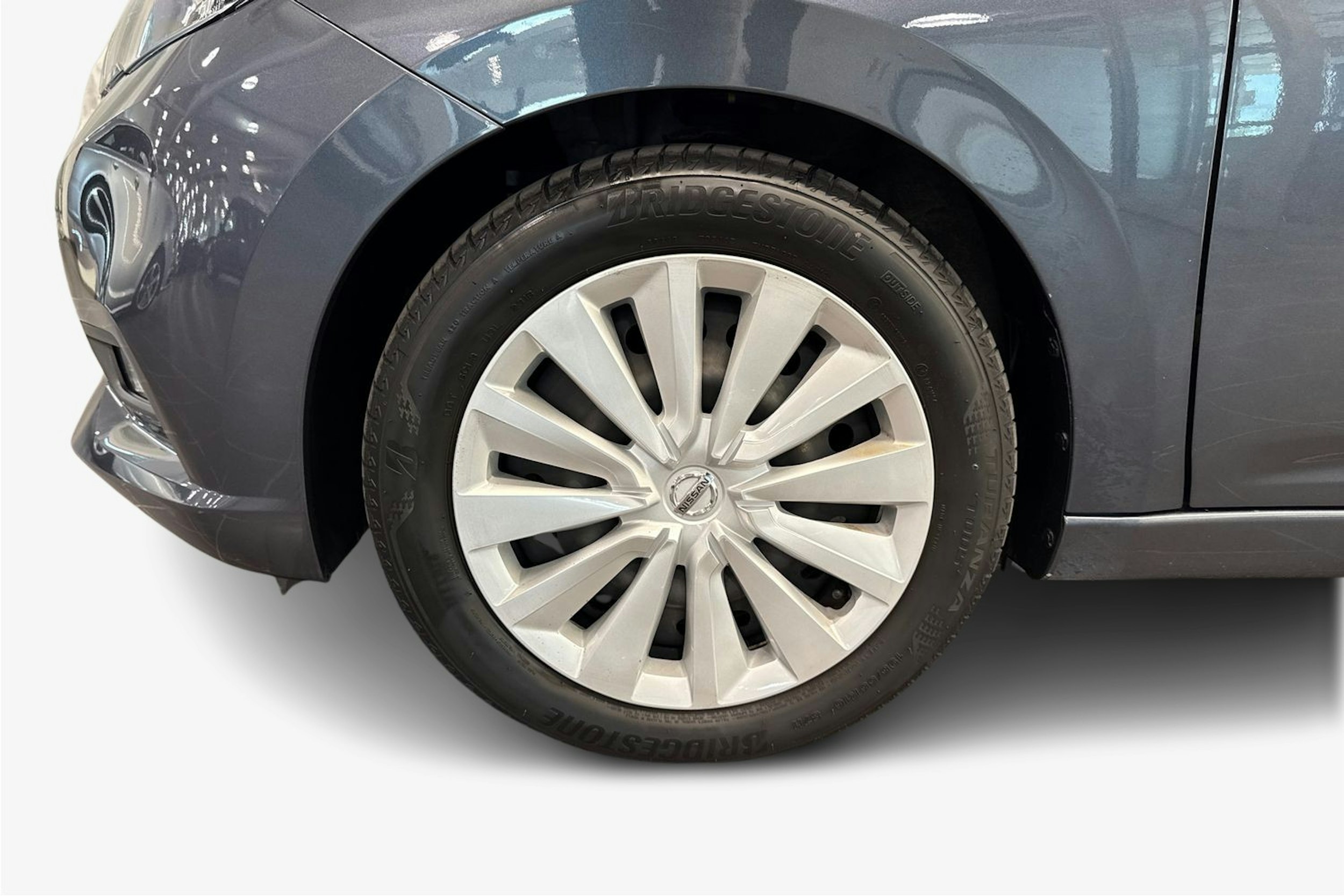 harmaa Nissan Micra 2018 kuva 11.