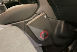 punainen Nissan Micra 2020 kuva 17.