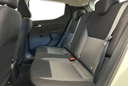 valkoinen Nissan Micra 2021 kuva 8.