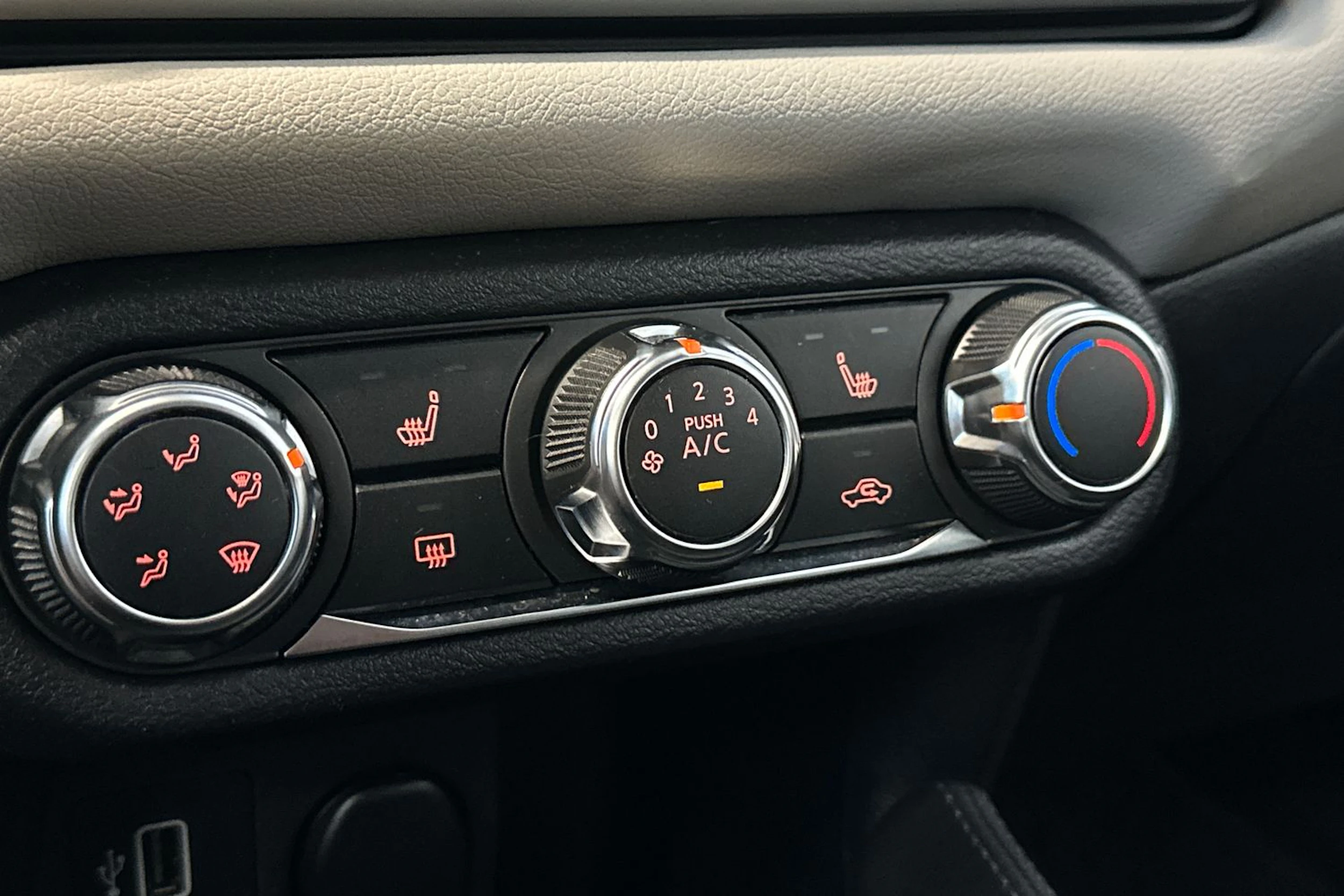 valkoinen Nissan Micra 2021 kuva 20.
