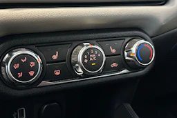 valkoinen Nissan Micra 2021 kuva 20.