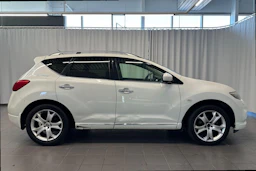 valkoinen Nissan Murano 2011 kuva 8.