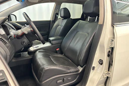 valkoinen Nissan Murano 2011 kuva 10.