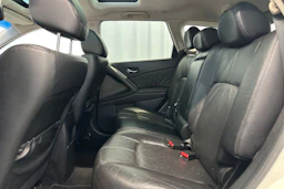 valkoinen Nissan Murano 2011 kuva 11.