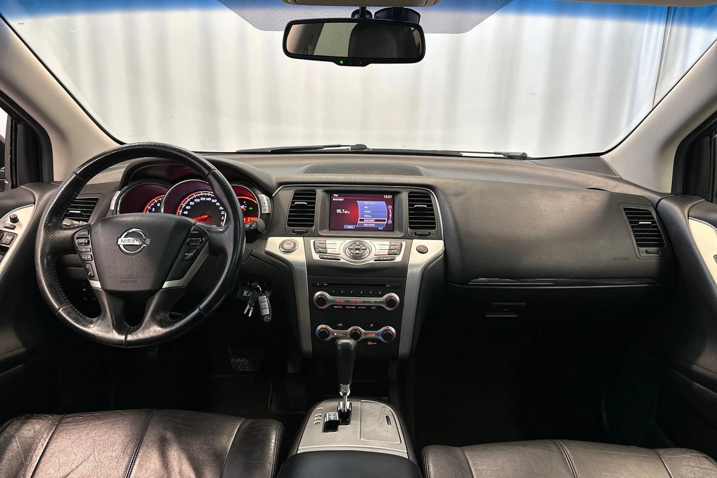 valkoinen Nissan Murano 2011 kuva 12.