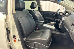 valkoinen Nissan Murano 2011 kuva 14.