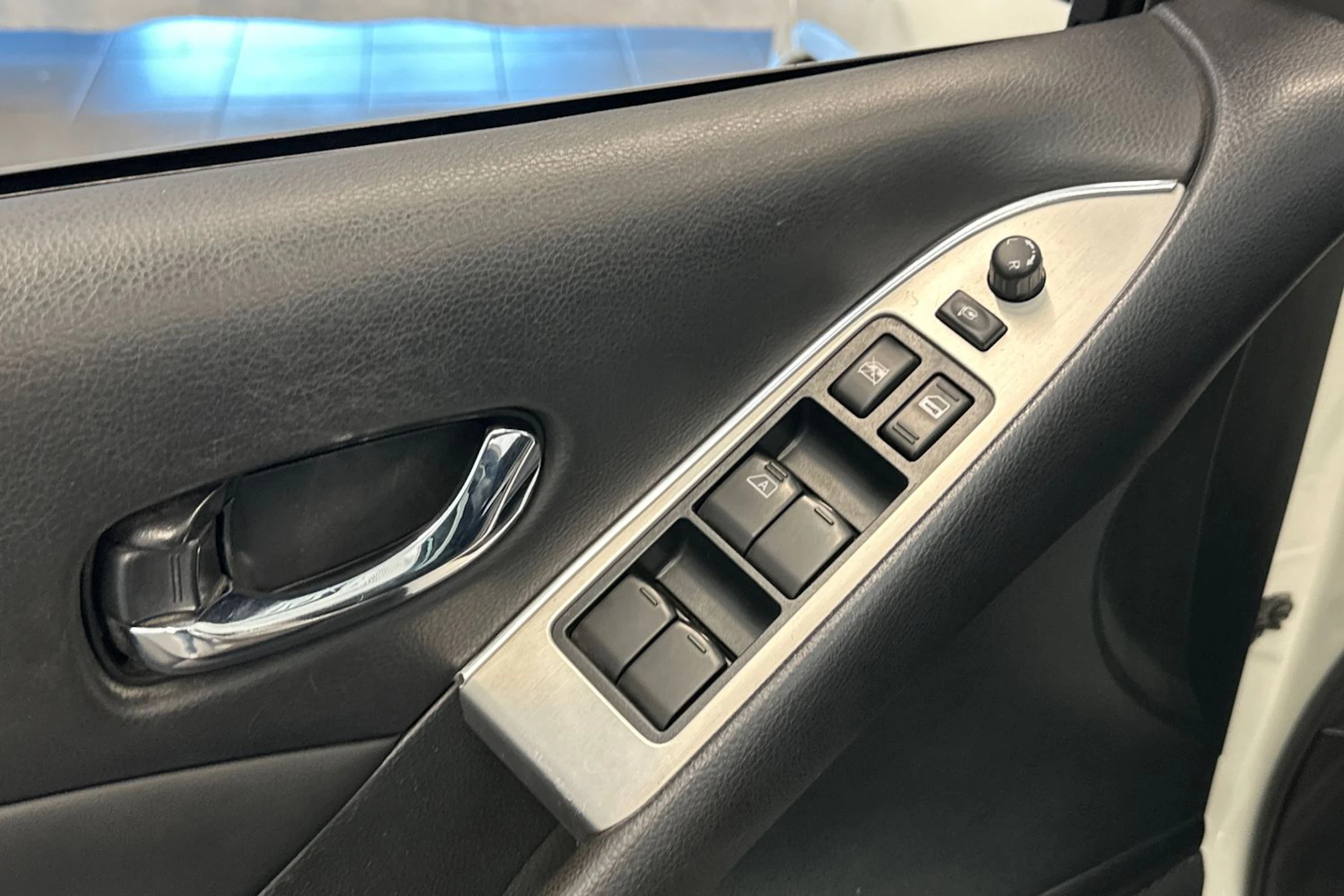 valkoinen Nissan Murano 2011 kuva 19.